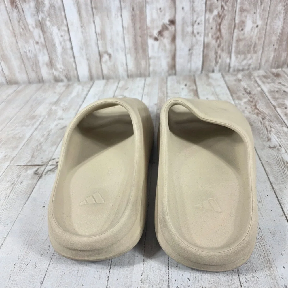 Adidas Yeezy Slide Bone Mens Size 9 US GZ5554 Sandal Streetwear Tan Minimalist